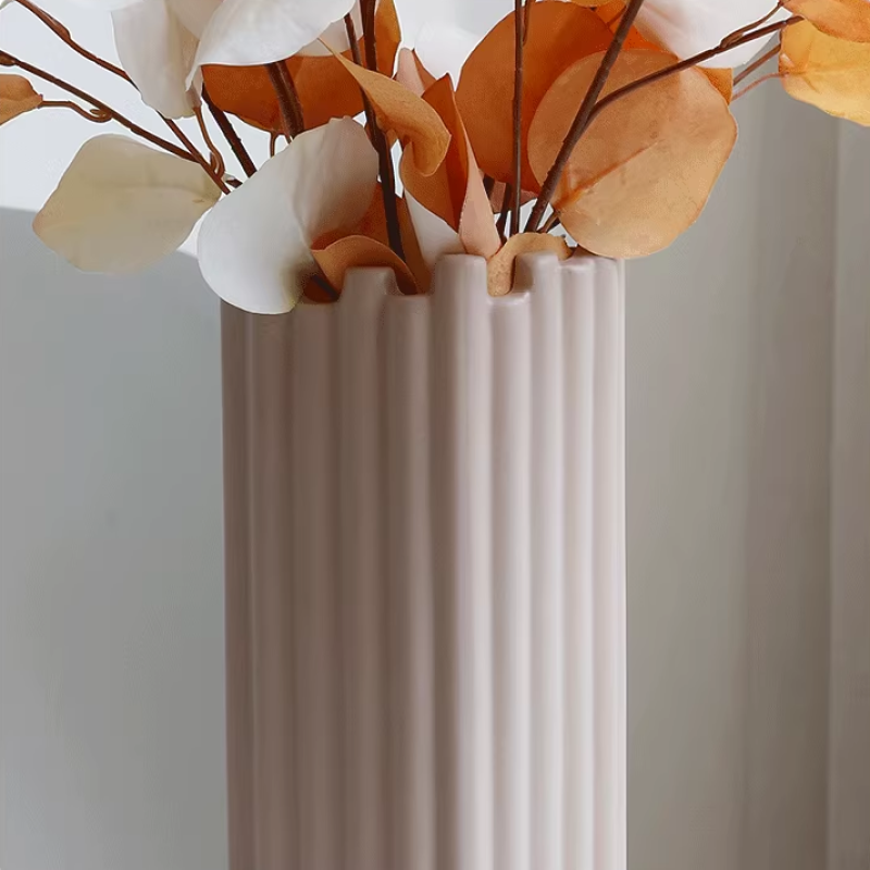 Topleo Khaki-colored vase with a toothed pattern and apple leaves Fake flowers